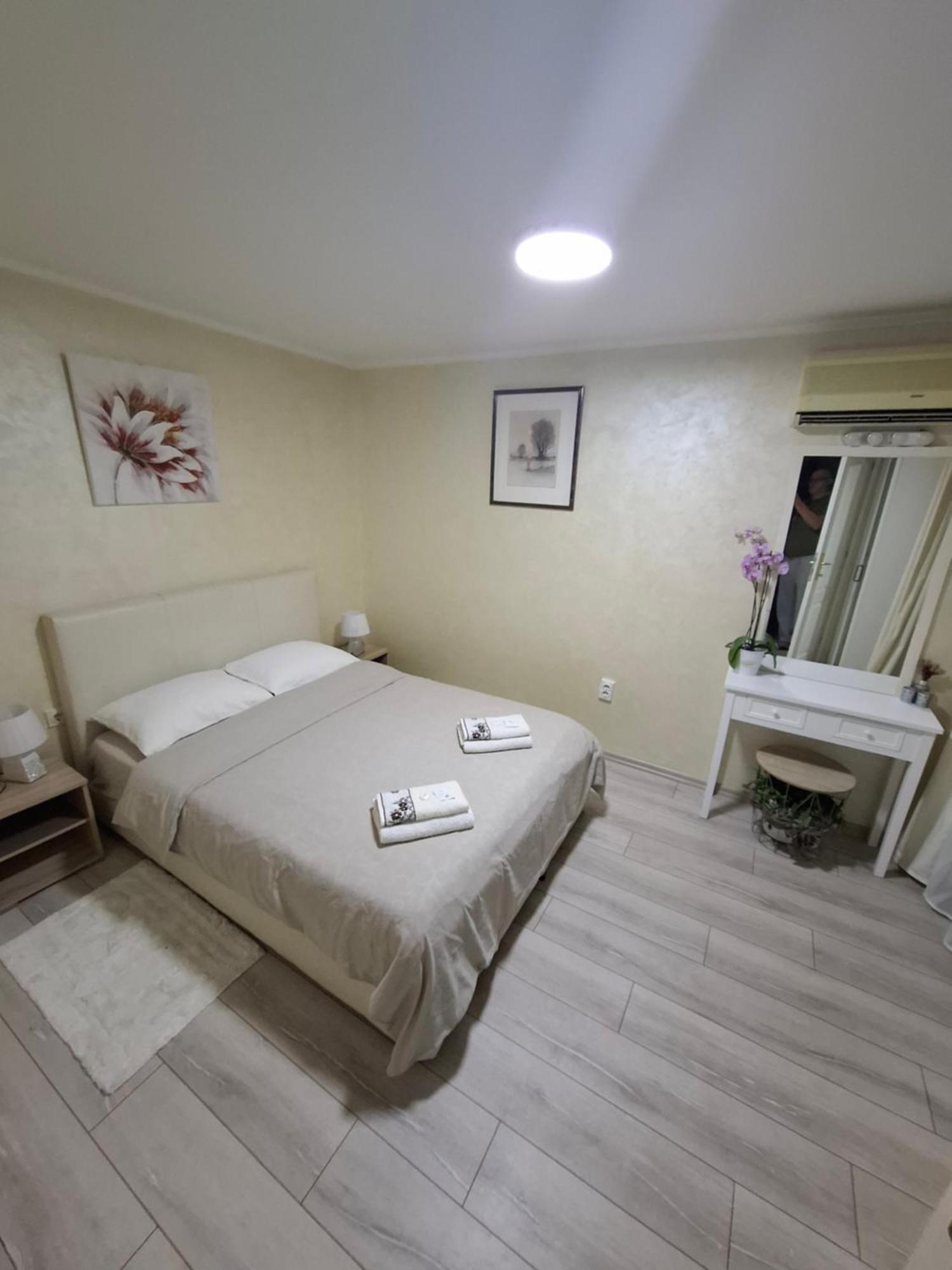 Apartment Sleep'N Drive Belgrade Room photo